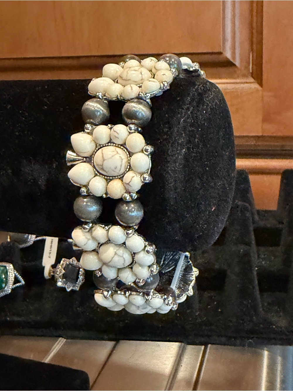 White Howlite Beaded Flower Stretch Bracelet - Women Jewelry